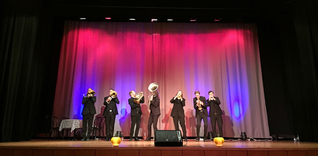 Swing Sling Brass i Emmaboda Folkets Hus